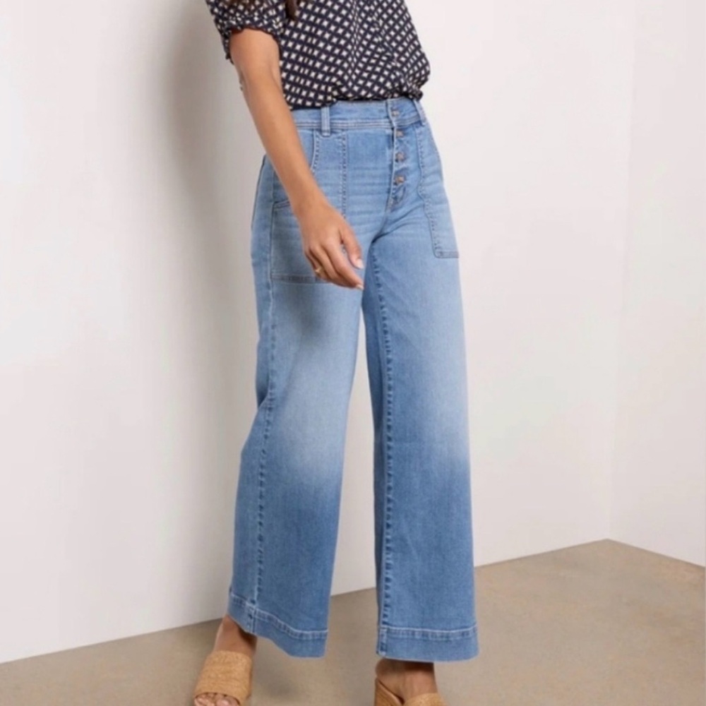 Evereve Light Blue Wide Leg Flare Jeans Size 28
